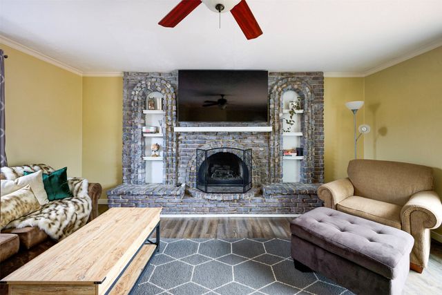 801 Boulder Avenue, Des Moines, IA 50315