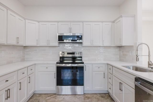 6902 Grace Village Drive, Alexander, AR 72002