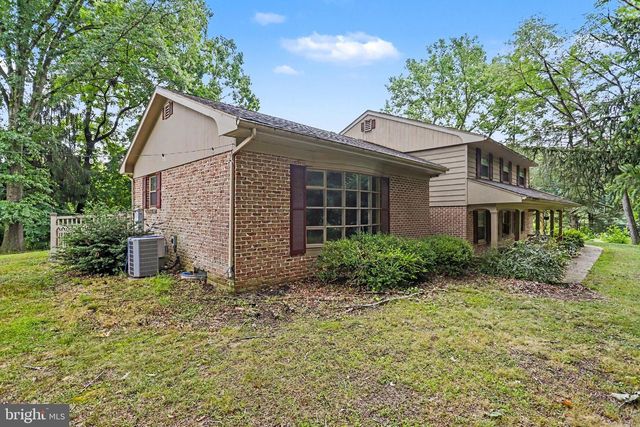 381 IRONSTONE RIDGE RD, Lancaster, PA 17603