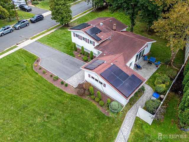 72 Stephenville Parkway, Edison, NJ 08820