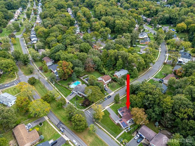 72 Stephenville Parkway, Edison, NJ 08820