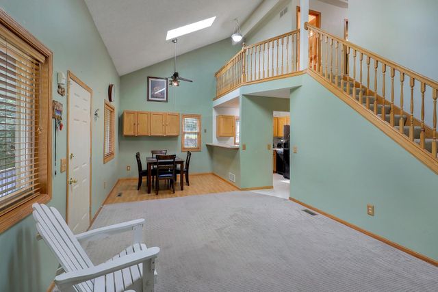 98 Australian Avenue, Little Canada, MN 55117