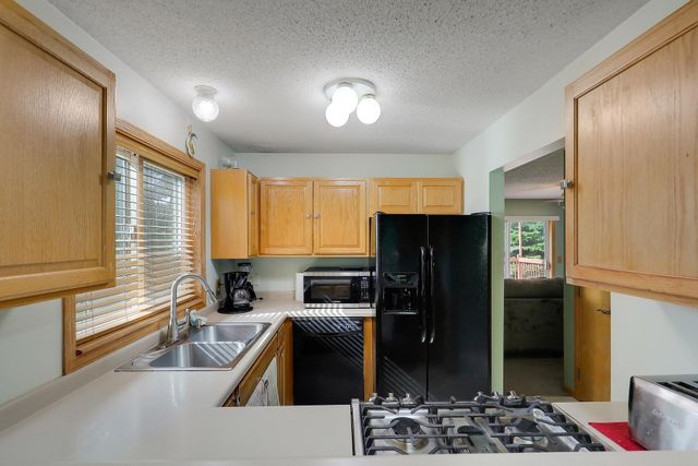 98 Australian Avenue, Little Canada, MN 55117