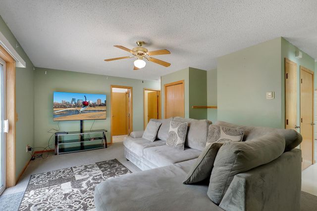 98 Australian Avenue, Little Canada, MN 55117