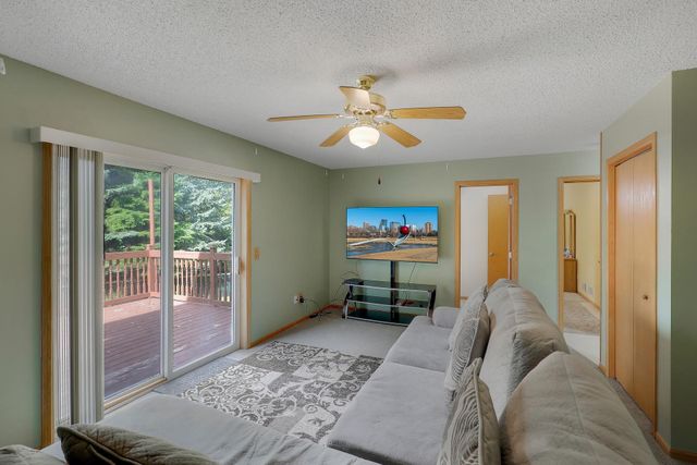 98 Australian Avenue, Little Canada, MN 55117