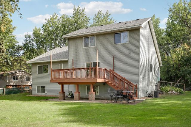 98 Australian Avenue, Little Canada, MN 55117