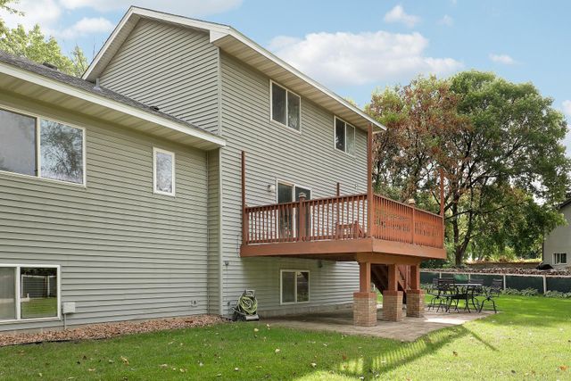98 Australian Avenue, Little Canada, MN 55117