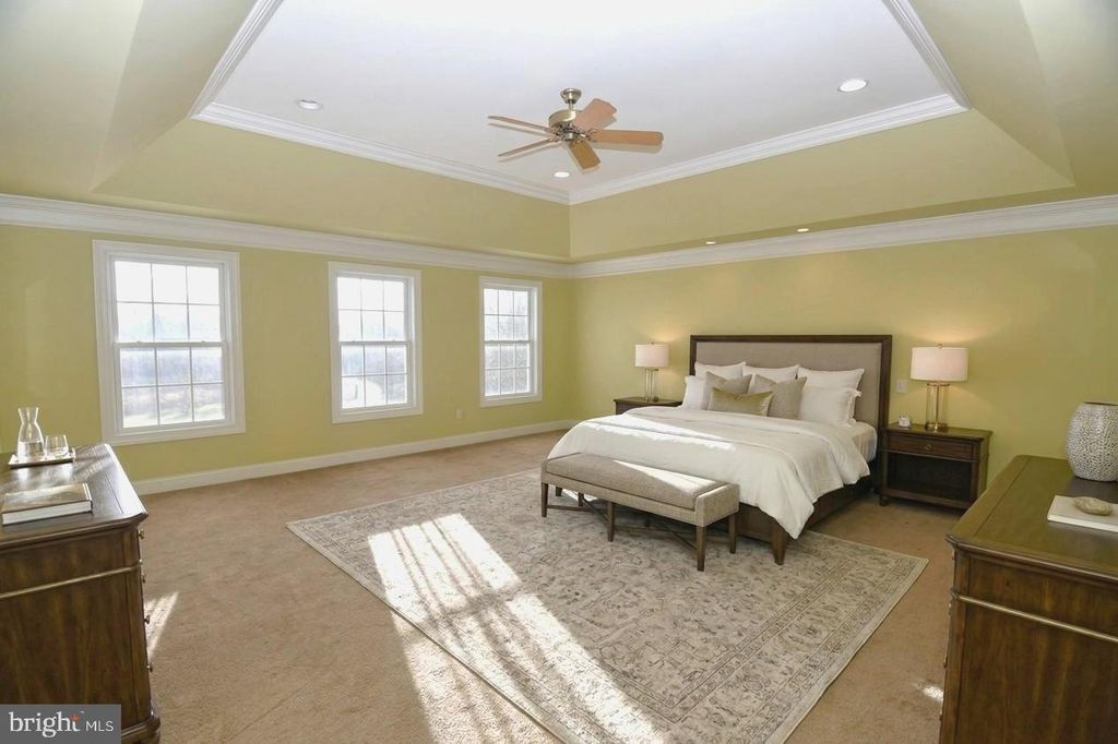 Image 17 of property listing at 209 SAINT JAMES DR, Langhorne, PA 19047