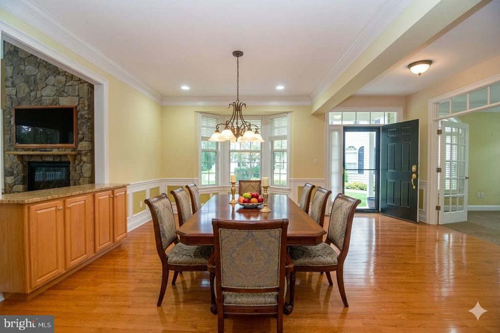 Image 3 of property listing at 209 SAINT JAMES DR, Langhorne, PA 19047