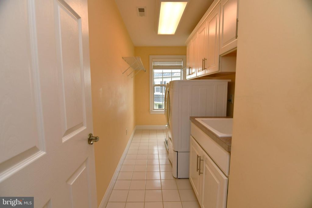 Image 24 of property listing at 209 SAINT JAMES DR, Langhorne, PA 19047