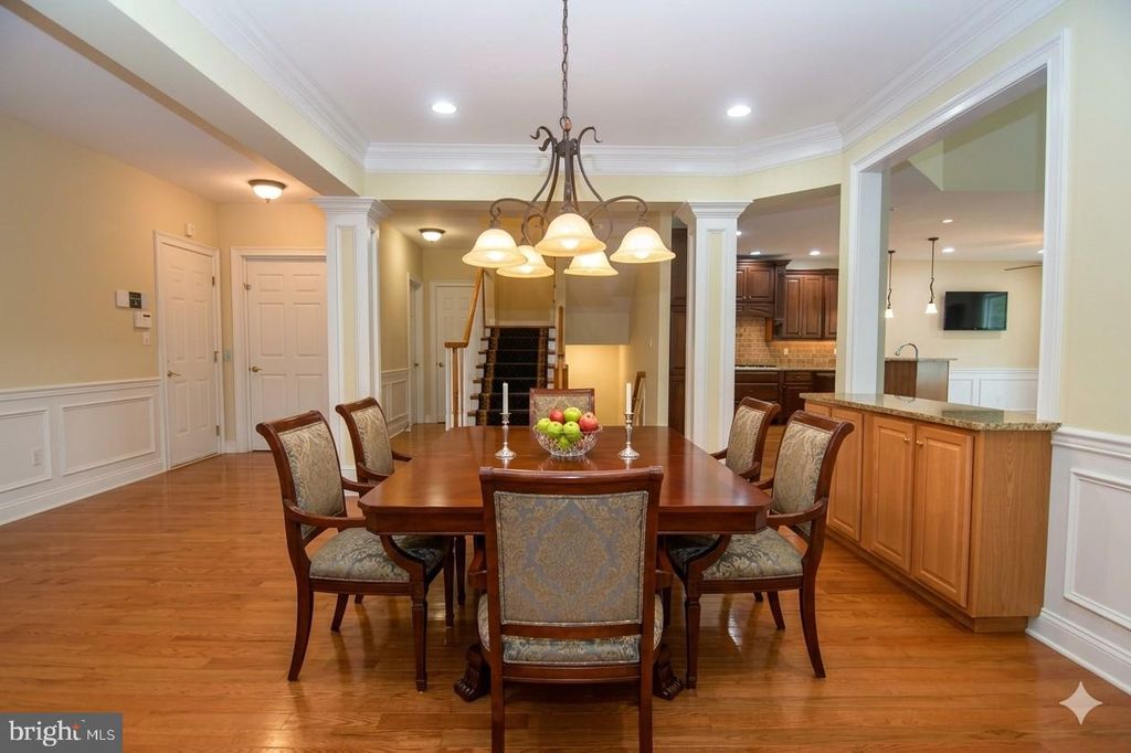 Image 4 of property listing at 209 SAINT JAMES DR, Langhorne, PA 19047