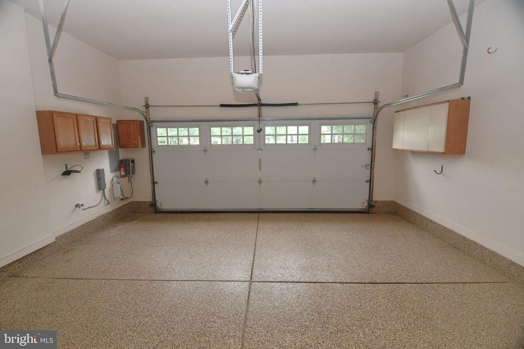Image 32 of property listing at 209 SAINT JAMES DR, Langhorne, PA 19047
