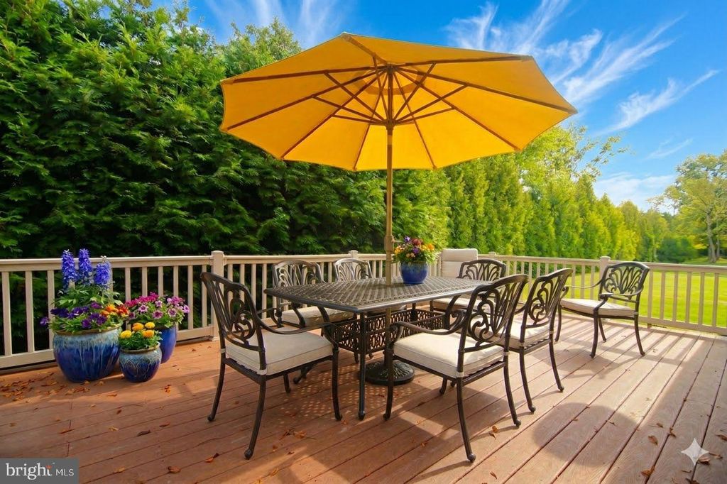 Image 33 of property listing at 209 SAINT JAMES DR, Langhorne, PA 19047