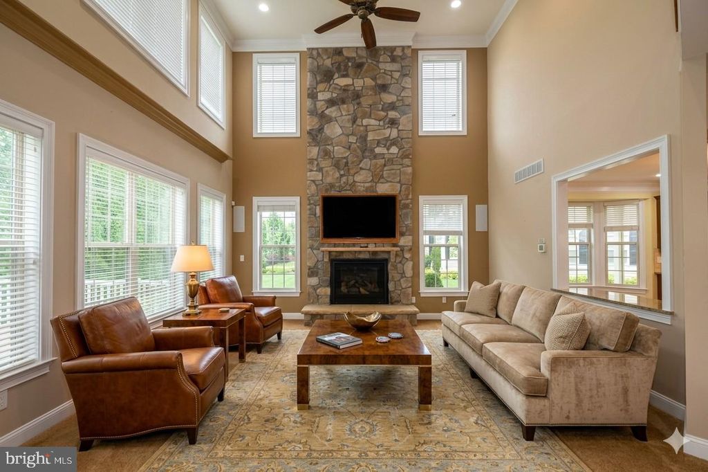 Image 6 of property listing at 209 SAINT JAMES DR, Langhorne, PA 19047