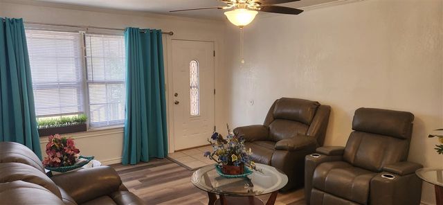 2315 NW 45th St, Lawton, OK 73505