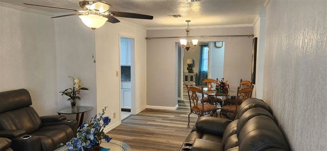 2315 NW 45th St, Lawton, OK 73505