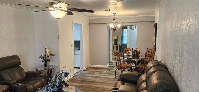 2315 NW 45th St, Lawton, OK 73505