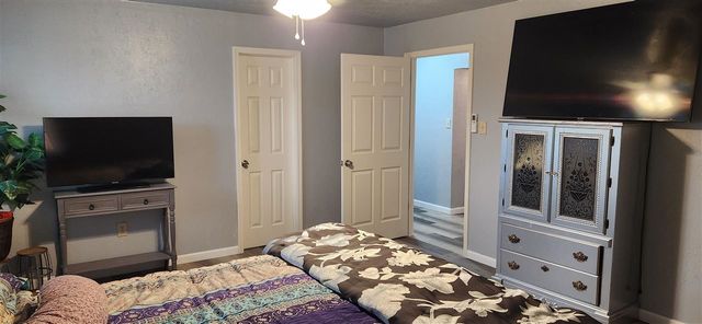 2315 NW 45th St, Lawton, OK 73505