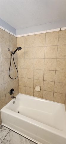 2315 NW 45th St, Lawton, OK 73505