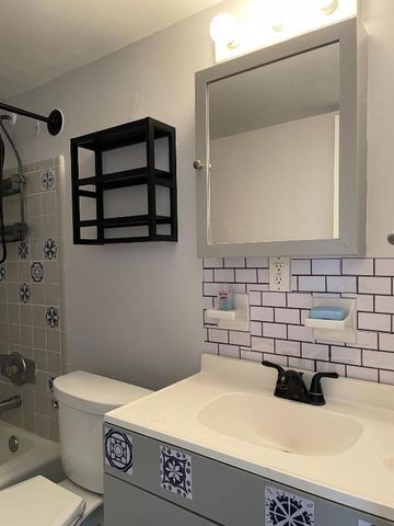 2309 S Federal Highway 6, Boynton Beach, FL 33435