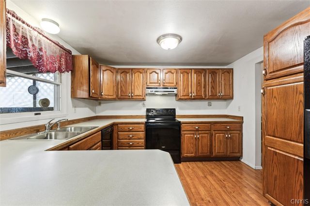 8329 Pansy Drive, Clay, NY 13027