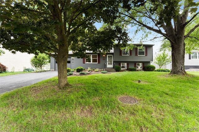 8329 Pansy Drive, Clay, NY 13027
