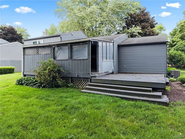 8329 Pansy Drive, Clay, NY 13027