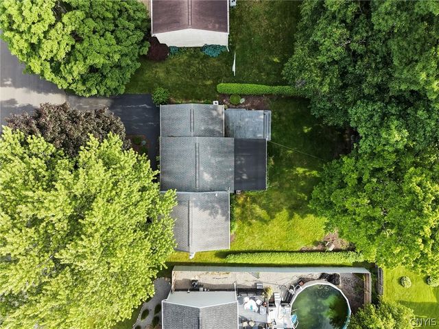 8329 Pansy Drive, Clay, NY 13027