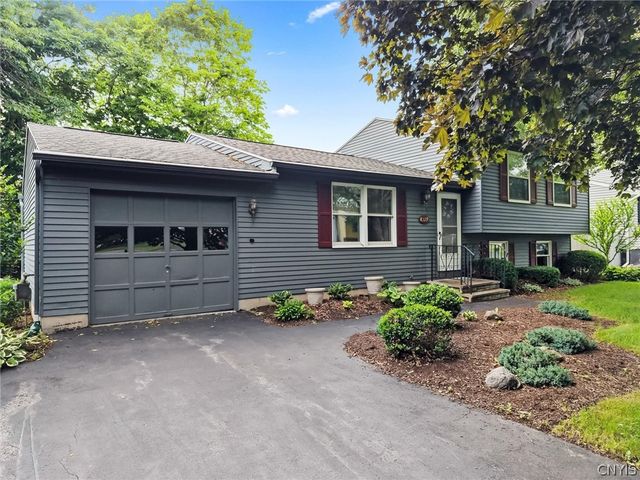 8329 Pansy Drive, Clay, NY 13027