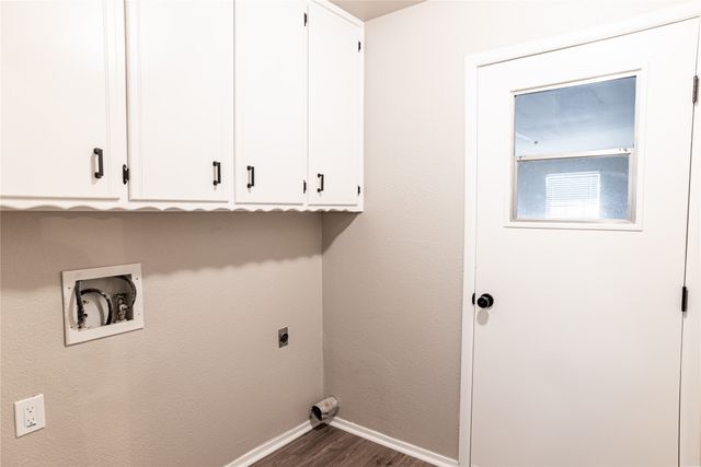12 Brookhollow Circle, Gainesville, TX 76240