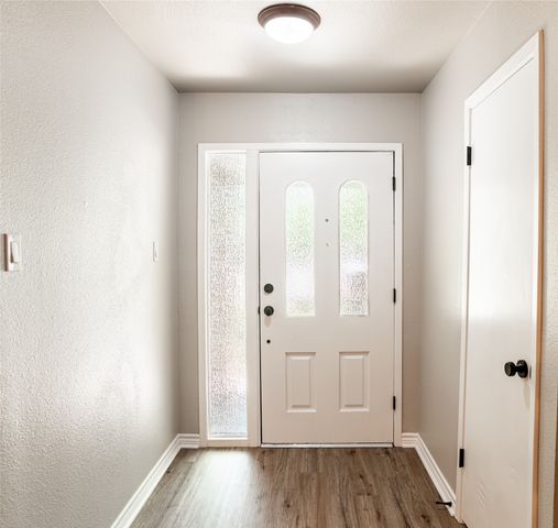 12 Brookhollow Circle, Gainesville, TX 76240