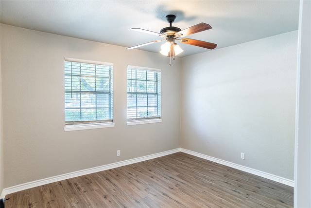 12 Brookhollow Circle, Gainesville, TX 76240