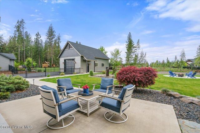 11633 N Spiraea LN, Hayden Lake, ID 83835