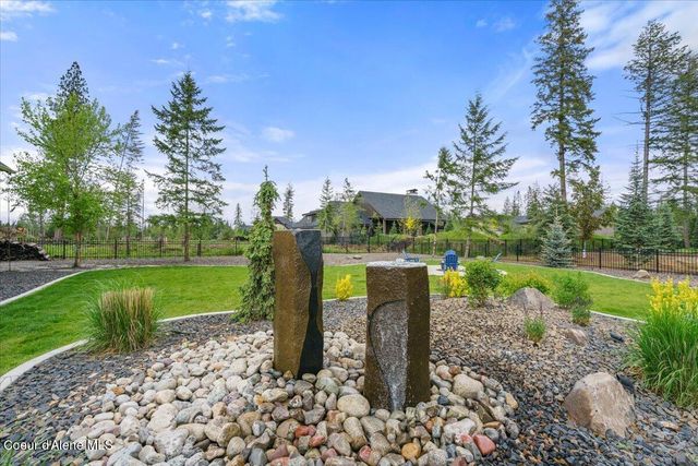 11633 N Spiraea LN, Hayden Lake, ID 83835