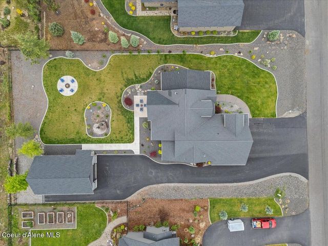 11633 N Spiraea LN, Hayden Lake, ID 83835