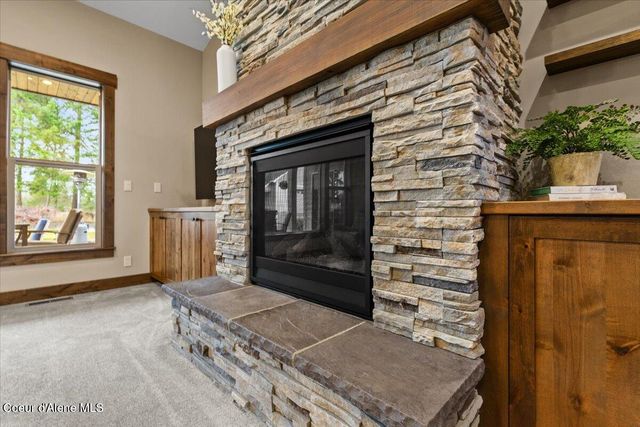 11633 N Spiraea LN, Hayden Lake, ID 83835