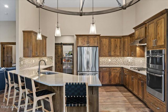 11633 N Spiraea LN, Hayden Lake, ID 83835