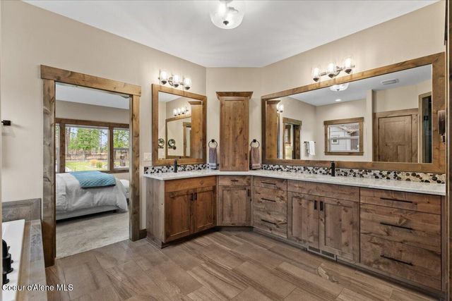 11633 N Spiraea LN, Hayden Lake, ID 83835
