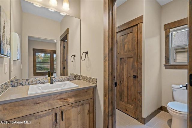 11633 N Spiraea LN, Hayden Lake, ID 83835