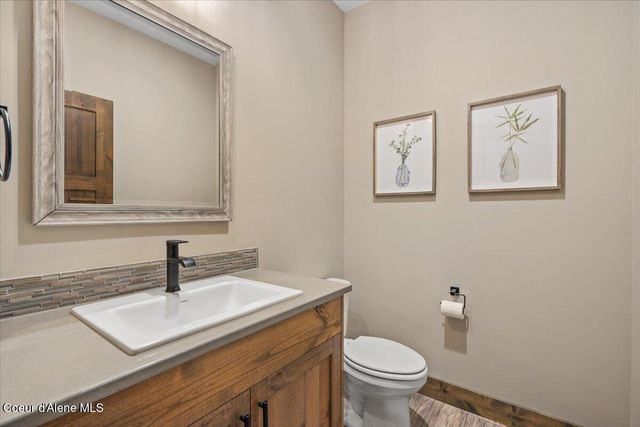 11633 N Spiraea LN, Hayden Lake, ID 83835