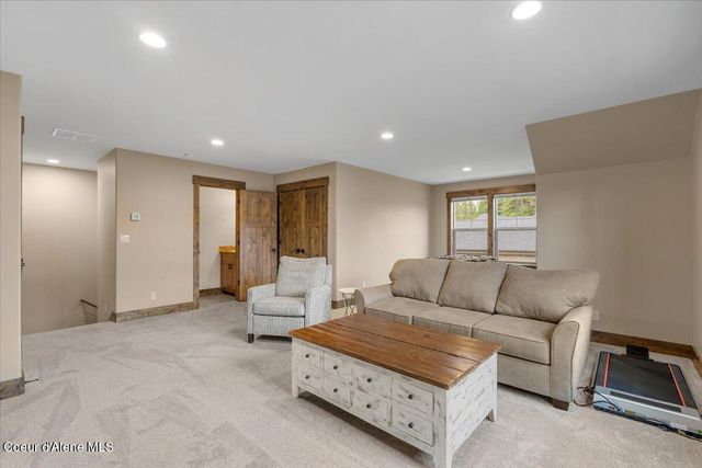 11633 N Spiraea LN, Hayden Lake, ID 83835