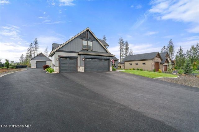 11633 N Spiraea LN, Hayden Lake, ID 83835