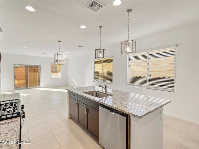 5169 W Gainer Ridge Road, Tucson, AZ 85757