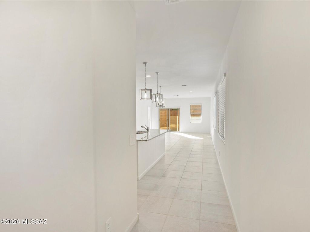 5169 W Gainer Ridge Road, Tucson, AZ 85757
