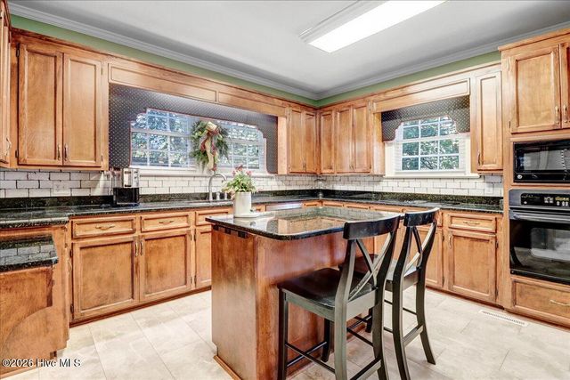 501 W Main Street, Mount Olive, NC 28365