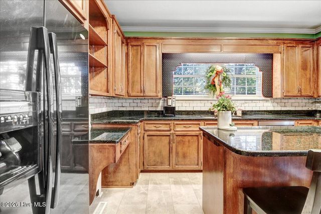 501 W Main Street, Mount Olive, NC 28365