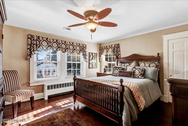 501 W Main Street, Mount Olive, NC 28365