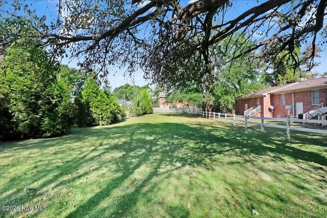 501 W Main Street, Mount Olive, NC 28365