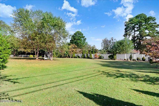 501 W Main Street, Mount Olive, NC 28365