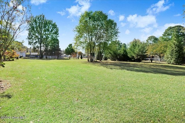 501 W Main Street, Mount Olive, NC 28365